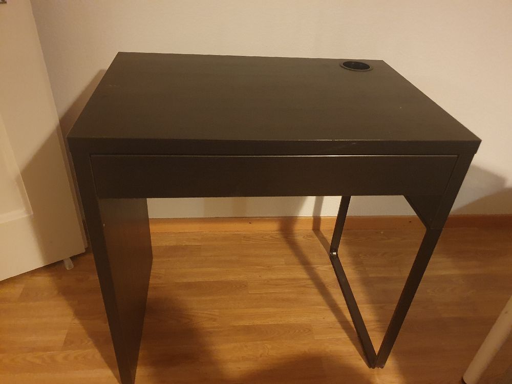 IKEA MICKE dark brown desk / Schwarzbraun Schreibtisch Kaufen auf Ricardo