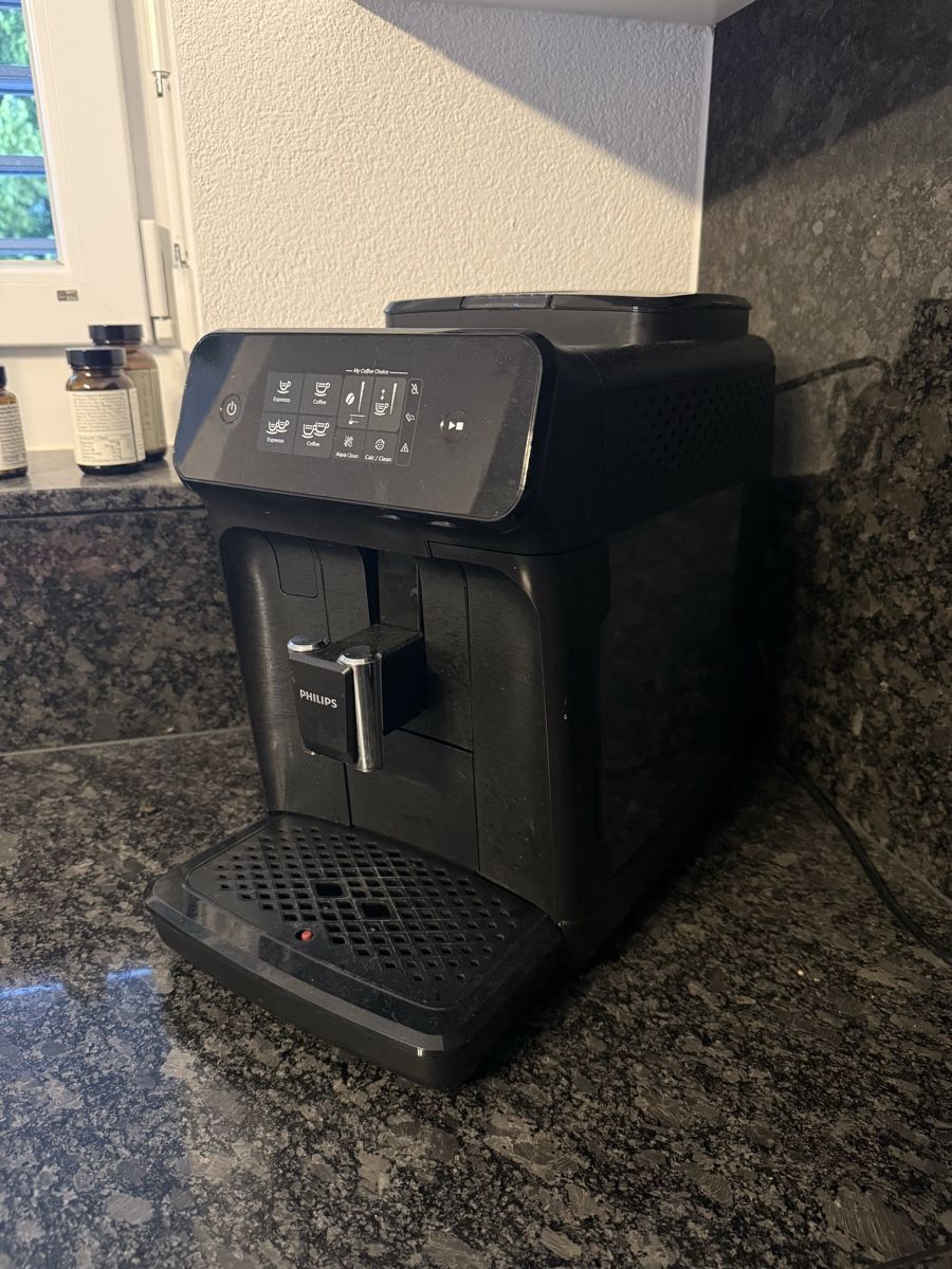 Philips Macchine per caffè & Macchine per espresso: Philips Kaffeevollautomat EP1200  – Usato da Zürich venduto da sch_ygw9 2
