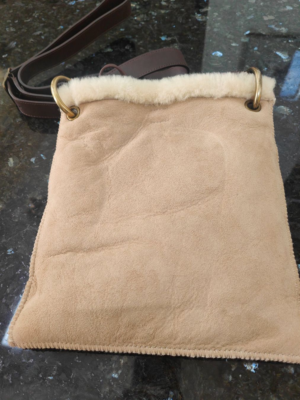 Sonstige Kleidung & Accessoires: Umhängetasche UGG – Neu (gemäss Beschreibung) aus Zürich von Mumpfi9 4