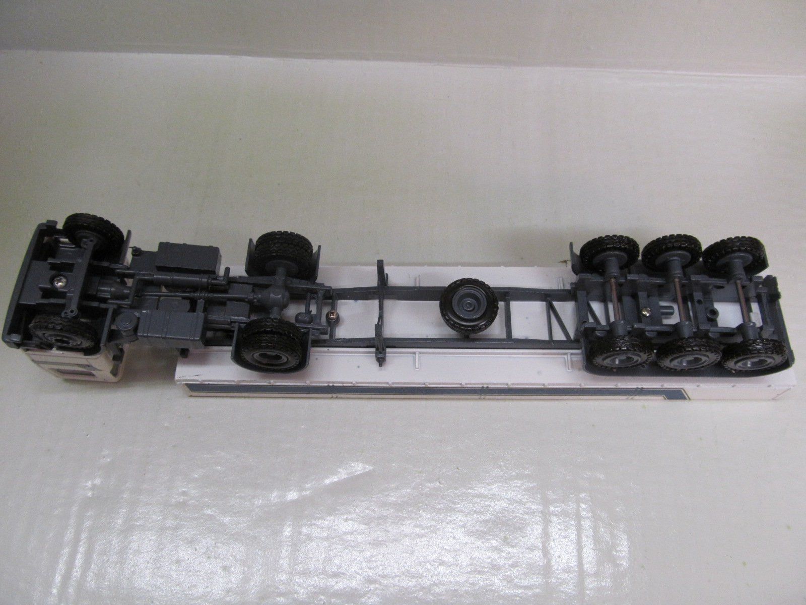 Conrad Kit di modellismo & Modellini statici: BEDFORD 340 V8   1:50 – Usato da Grueningen venduto da malamut56 5