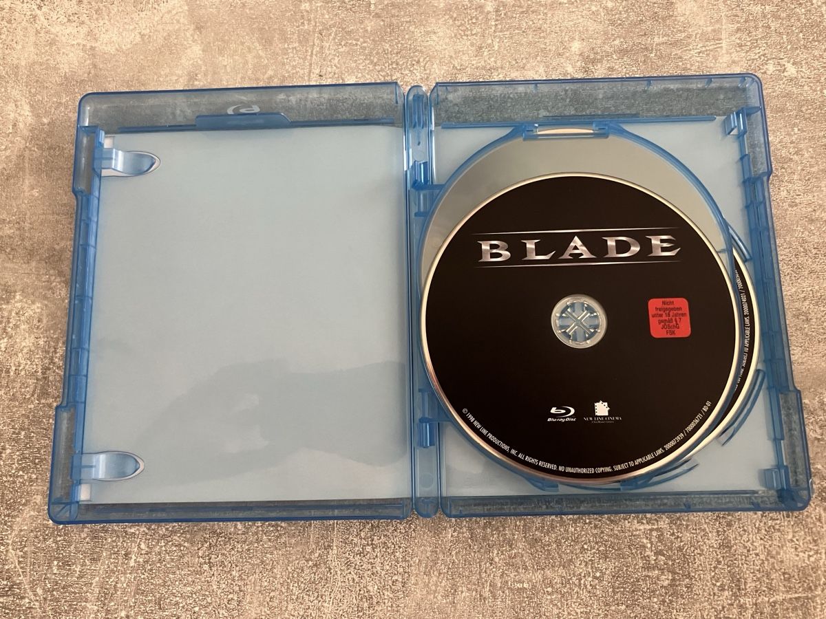 Alle DVDs: BLADE Trilogy – Gebraucht aus Emmenbrücke von nne_hm9j 2