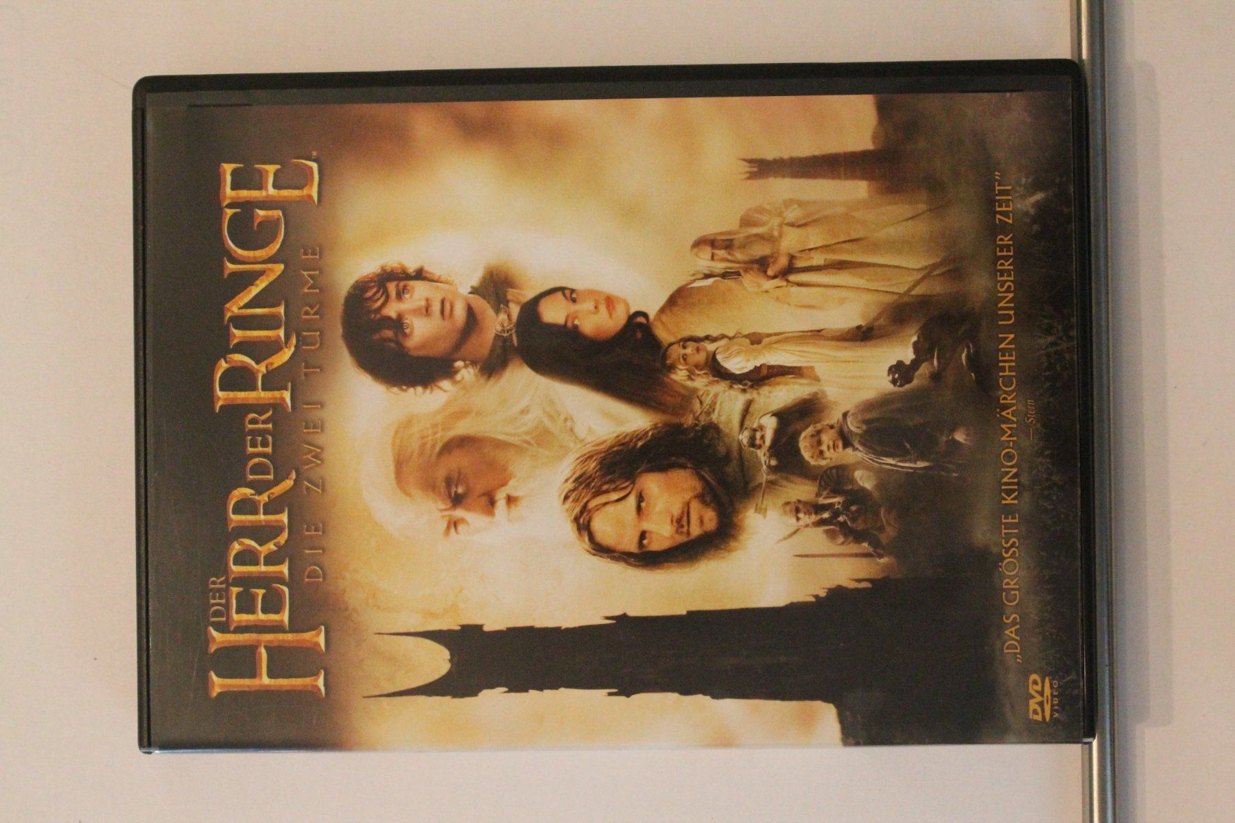 Tutti i DVDs: Der Herr der Ringe - Die zwei Türme – Usato da Grenchen venduto da Manuel.We
