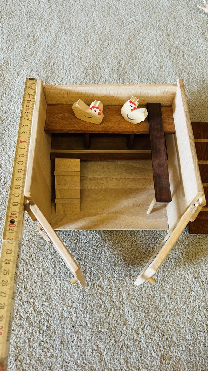 Giocattoli: Hühnerstall Holz Spielzeug – Usato da Winterthur venduto da CocoTheCat 3