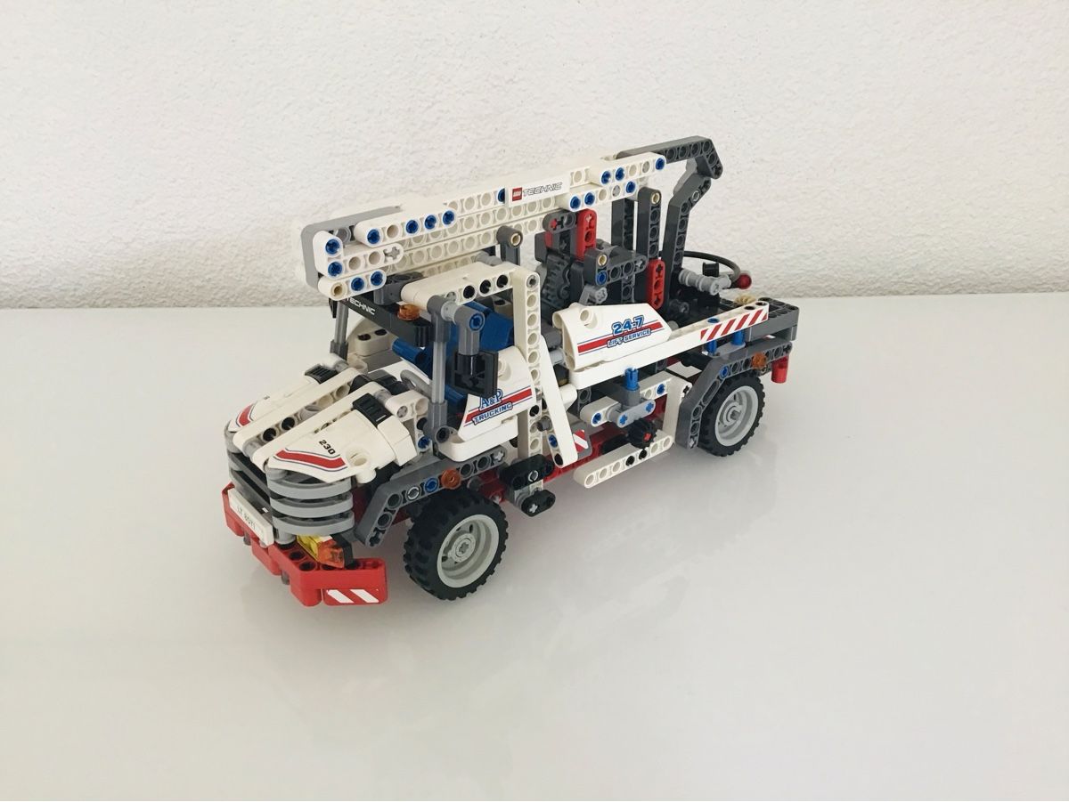 Lego Baukästen: LEGO Technik 8071 Service Truck – Gebraucht aus Rodersdorf von alfa03