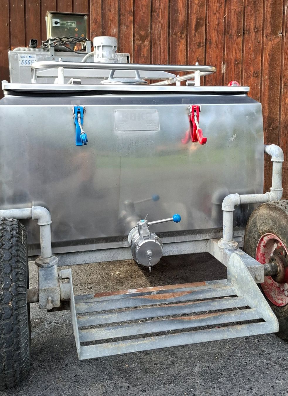Équipements de traite: Milchtank 500l – D'occasion à Uznach par boos8 3