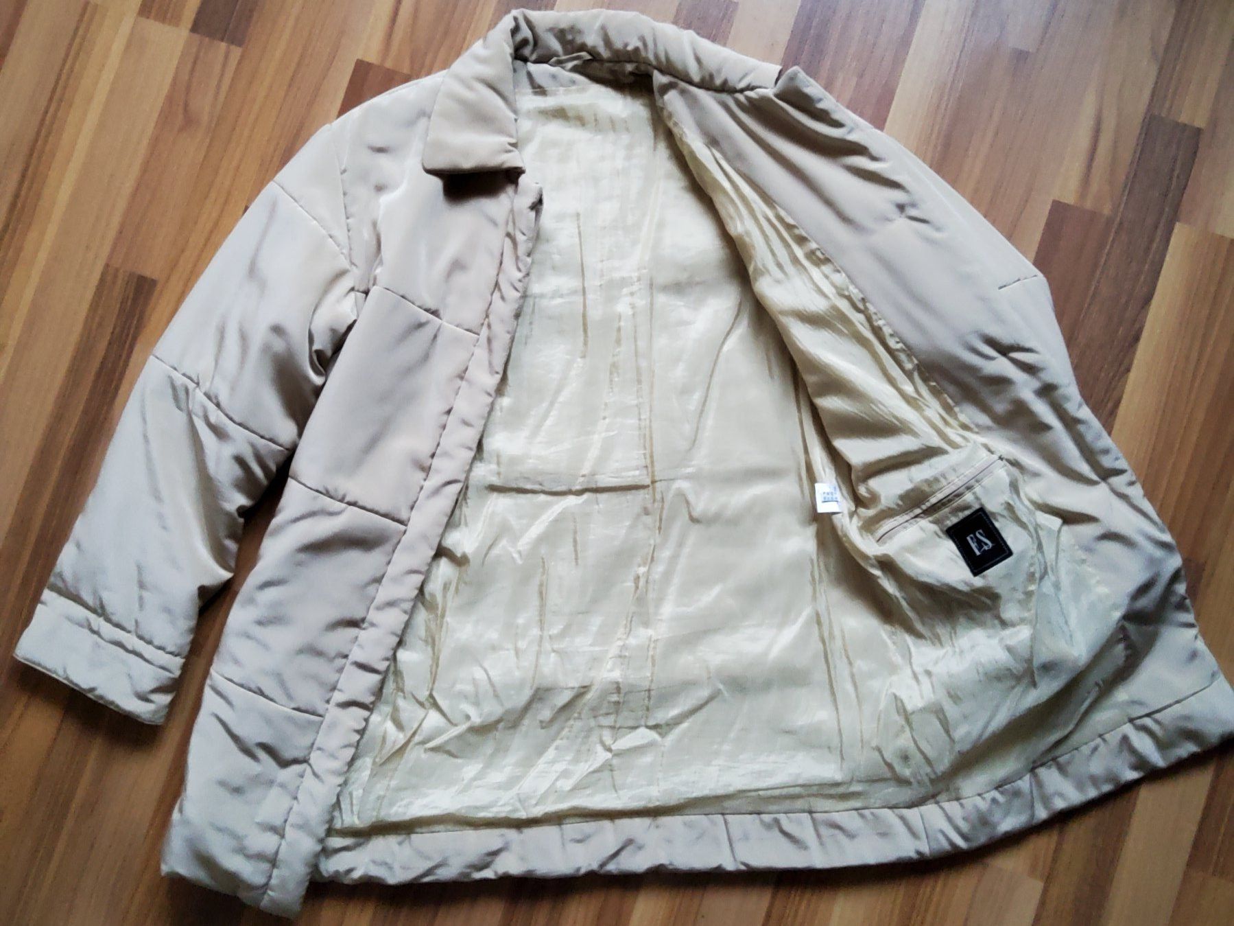 Giacche: Beige Steppjacke, Übergangsjacke – Usato da Villnachern venduto da RicardoMary 2
