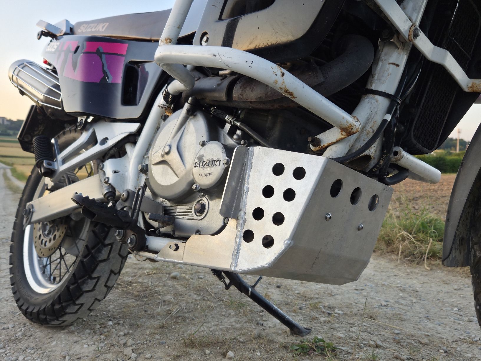 Suzuki Touring: Suzuki Dr 800 Big – Gebraucht aus Scherz von Romano_15 3