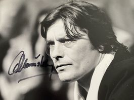 Alain Delon - orig. sign. AUTOGRAMM MIT Grossfoto
