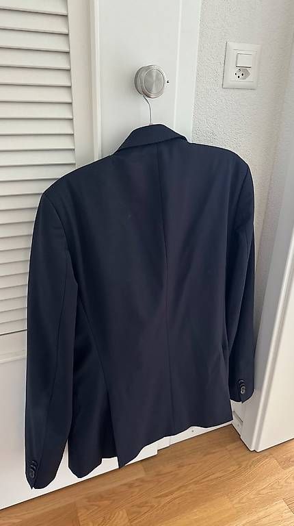 Costumes, combinaisons de sport et fonctionnelles: Hugo Boss blauer Anzug – D'occasion à Zürich par ali_j58x 1