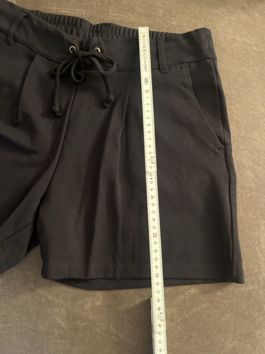 Hosen: Pigalle Shorts, Schwarz, Gr. 38 – Gebraucht aus Kaisten von saleforfun 5