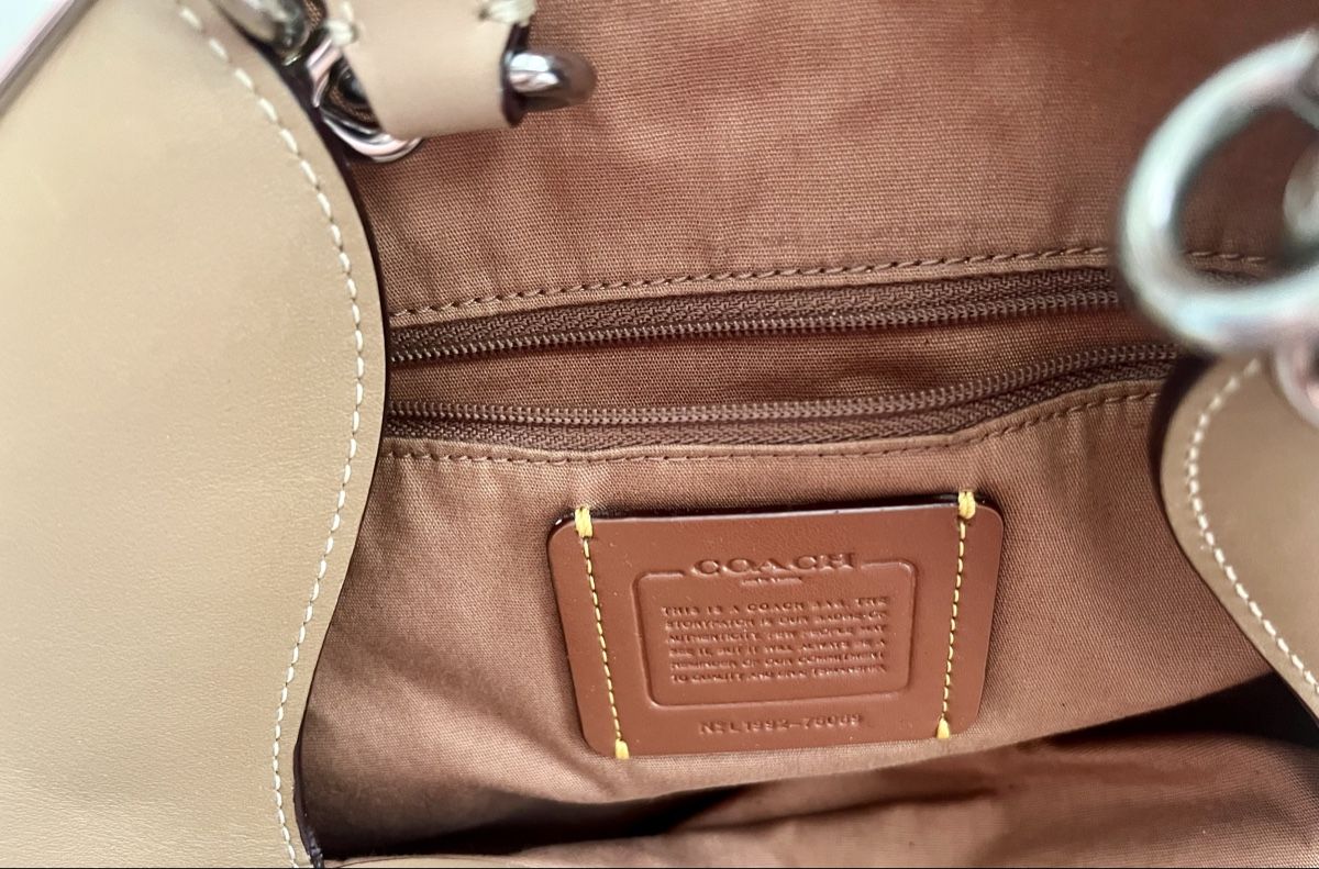 Coach Sacs femmes: Coach Hand-/ Shoulder bag – D'occasion à Zurich par pin_bhs8 3