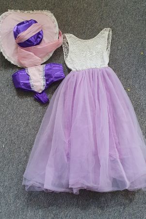 Lila Prinzessinnenkleid, Gr. 128, Top