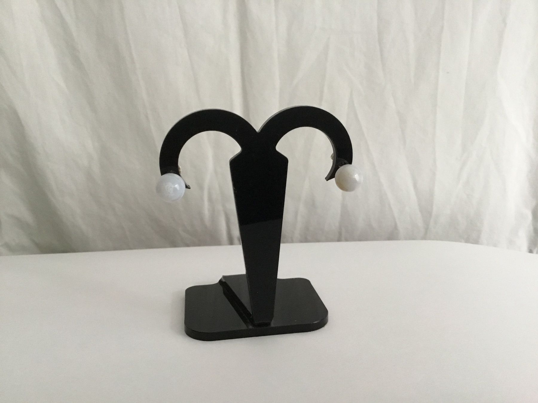 Orecchini pendenti & Orecchini a lobo: Ohrstecker Calcedon 8 mm Heilstein – Nuovo e nell'imballaggio originale da Doppleschwand venduto da lapis106 1