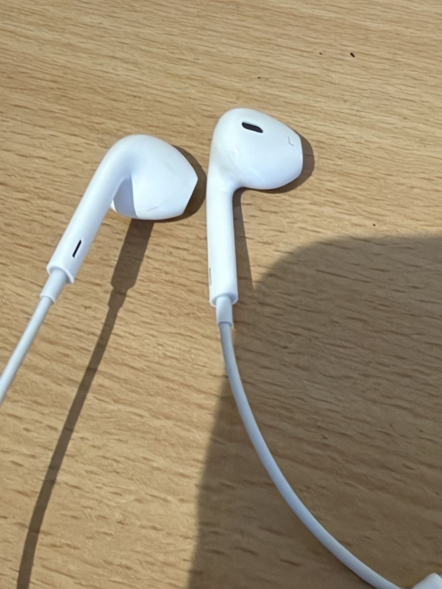 Apple Kopfhörer: Apple EarPods Lightning Anschluss – Gebraucht aus Bonstetten von man_zrt7 4
