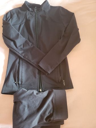 Ensemble de patinage artistique (veste + pantalon) — 8-9 ans