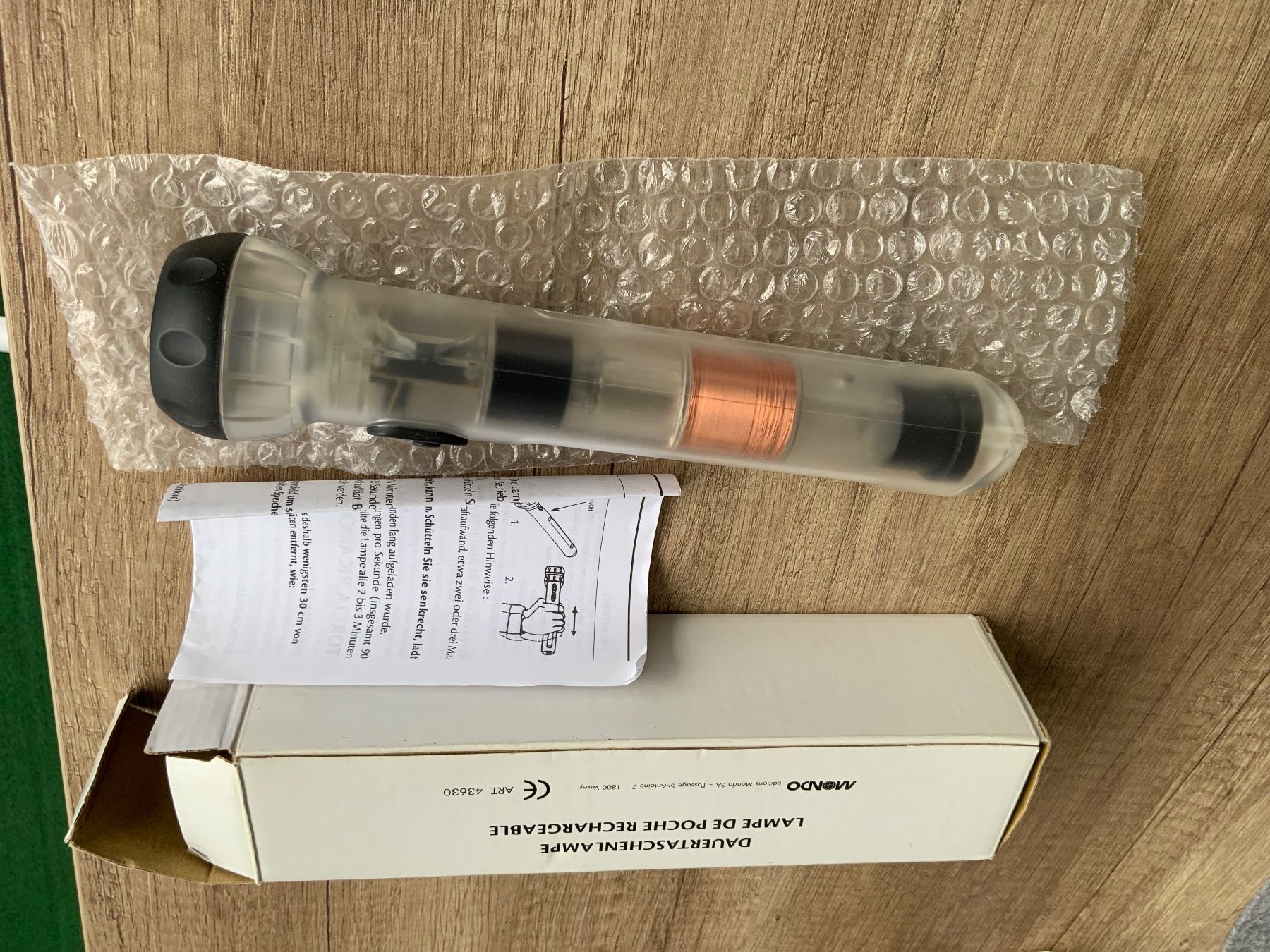 Lampade: Dauertaschenlampe ohne Batterien – Usato da Schübelbach venduto da Hecht11. 1
