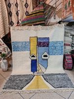 Tapis berbère fait main, pièce unique, style moderne.