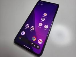Google Pixel 8 256GB + Latercase = Perfect Conditions