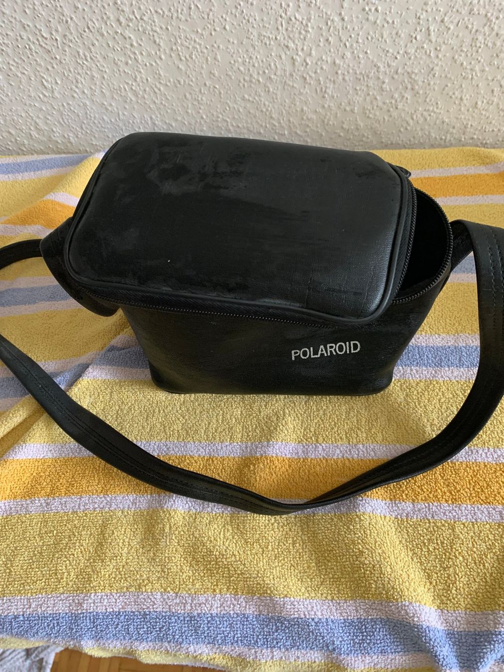 Polaroid Fotocamera: Polaroid Impulse AF avec étui de rangement – Usato da Epalinges venduto da pvanden 2