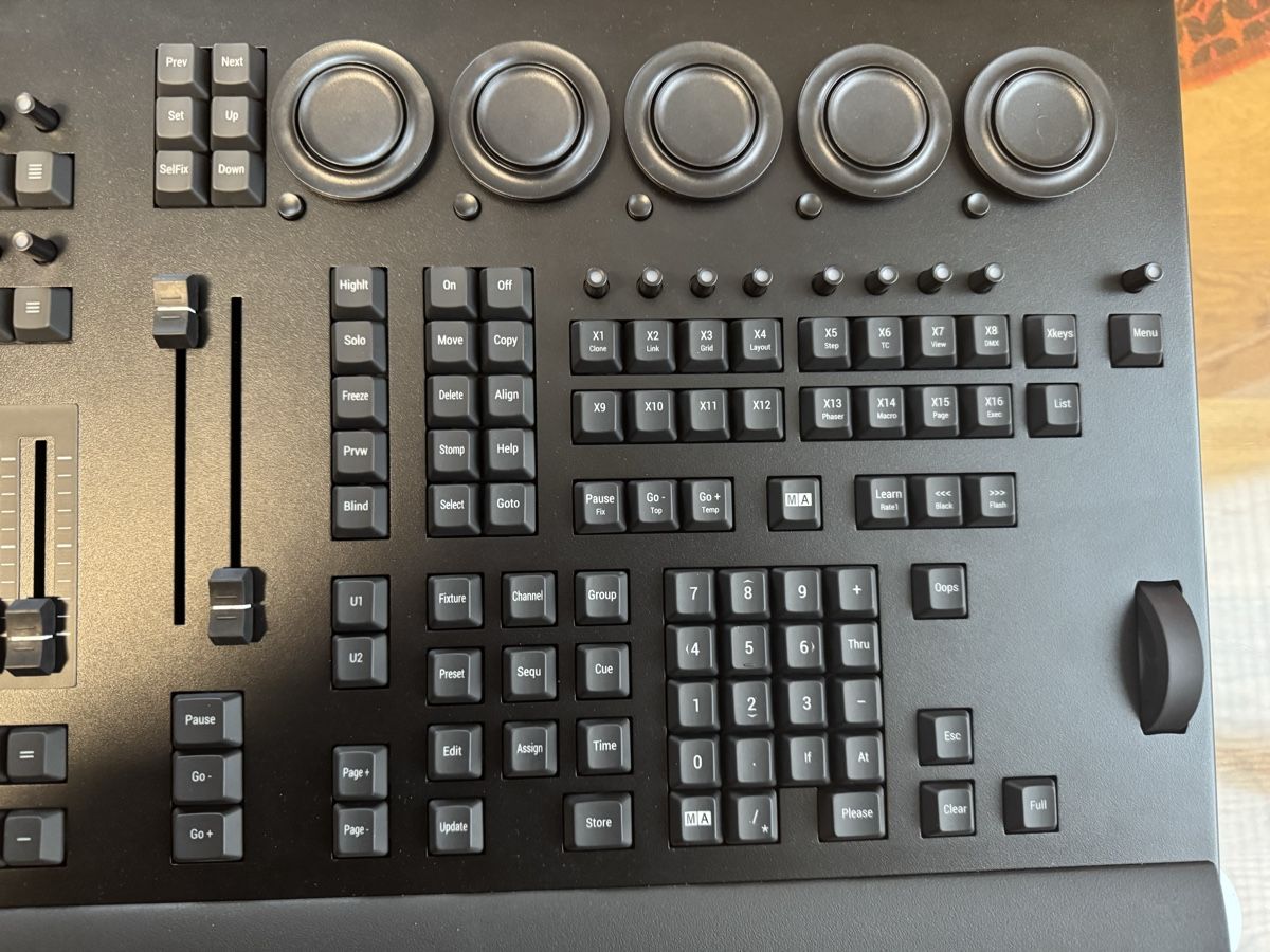 Sistema di controllo: MA Lighting grandMA3 onPC Command Wing + Flight Case + Lamp – Nuovo (secondo la descrizione) da Rüti ZH venduto da haq_kq8t 3