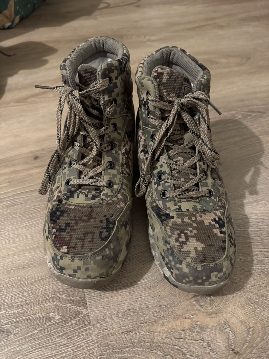 Scarpe da uomo: Muchflash Camouflage Boots Size 41 – Usato da Maur venduto da sze_rcf7