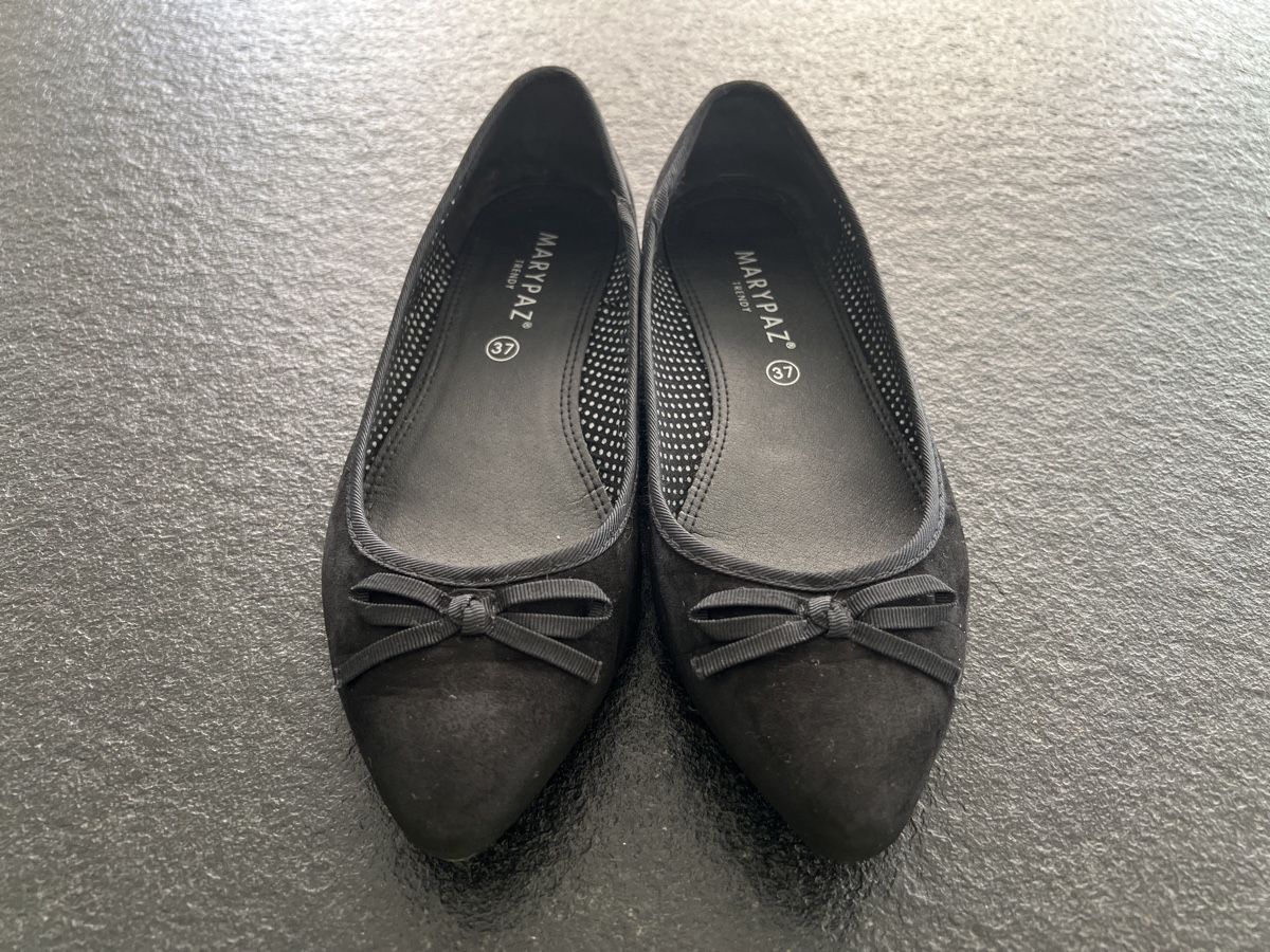 Scarpe da donna: Stoff Ballerina Gr. 37 /Schwarz – Usato da HORGEN venduto da vladibarca10