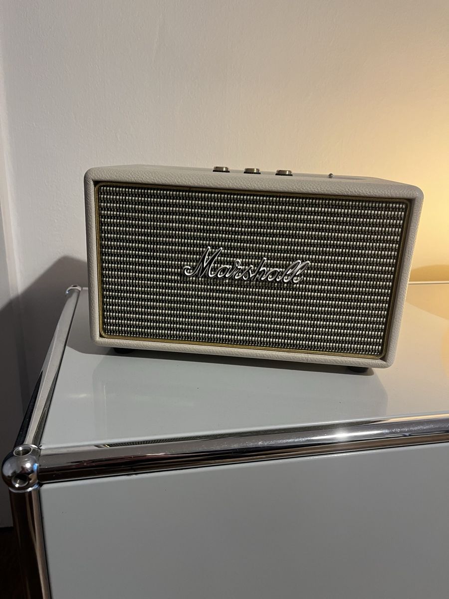 Marshall Haut-parleurs: Marshall Acton Bluetooth Lautsprecher creme Farbe – D'occasion à Basel par luc_scq7