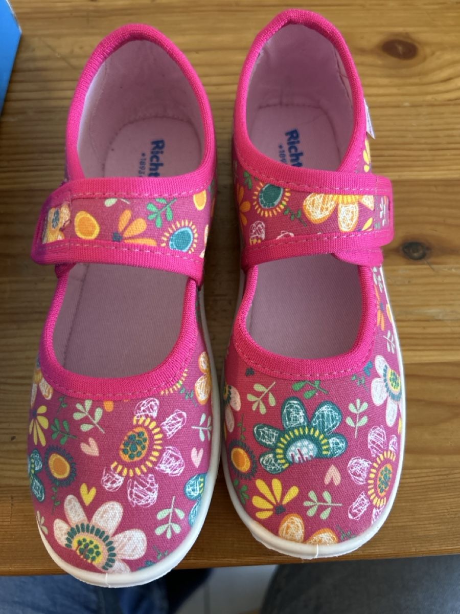 Scarpe per ragazze: Richter Kinder Hausschuh Gr. 30 – Nuovo (secondo la descrizione) da Zürich venduto da Armeno 2