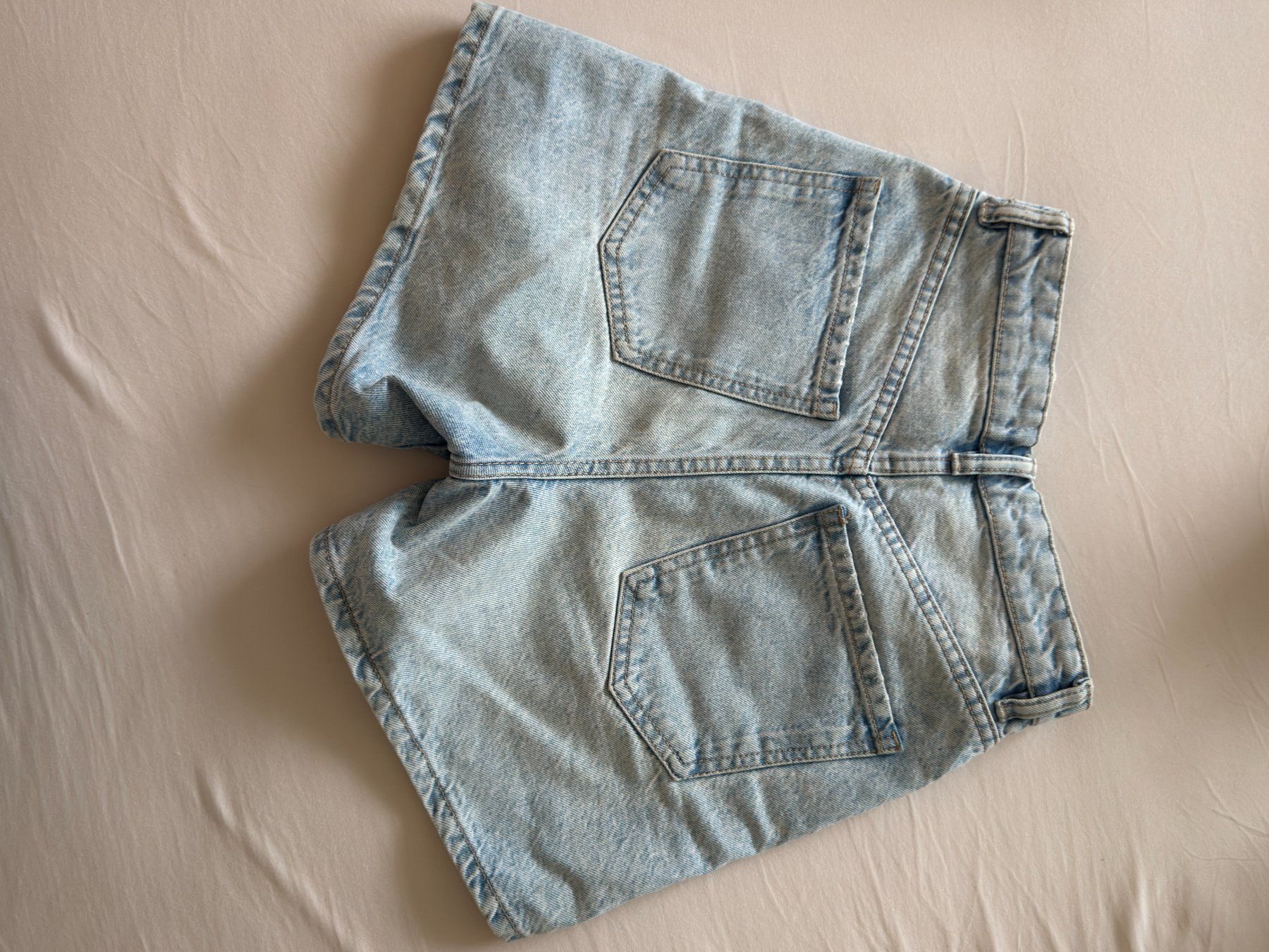 Zara Jeans: Zara Jeansshorts – Gebraucht aus Dübendorf von ilazzi 1