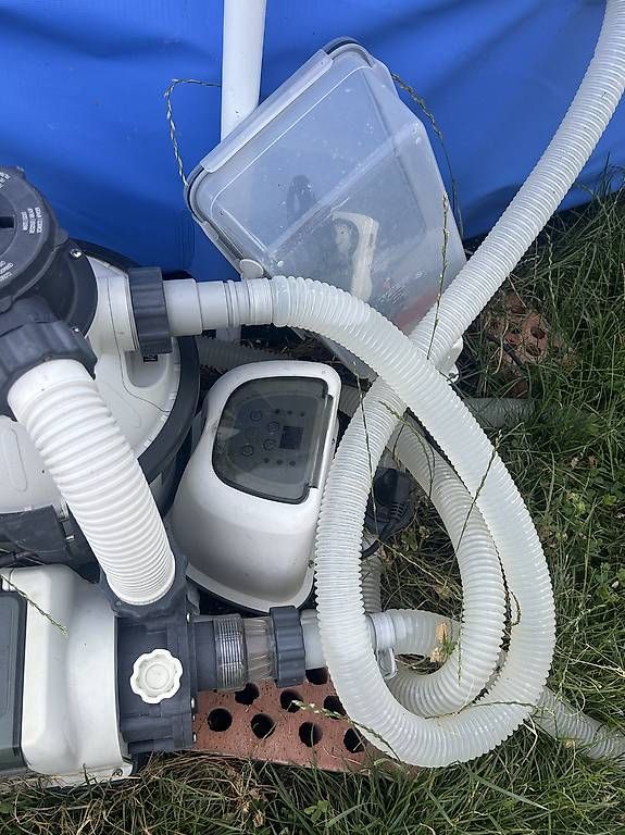 Intex Schwimmbad: Salzfilteranlage Pool – Gebraucht aus Aarwangen von familiejoerin 4