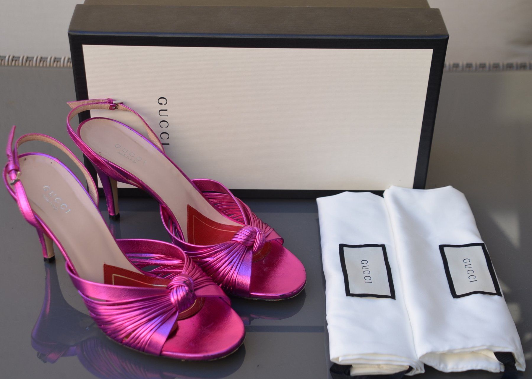 Casadei Scarpe da donna: Gucci  Sandalen / sandales . 38,5 – Usato da Collonges venduto da arashee