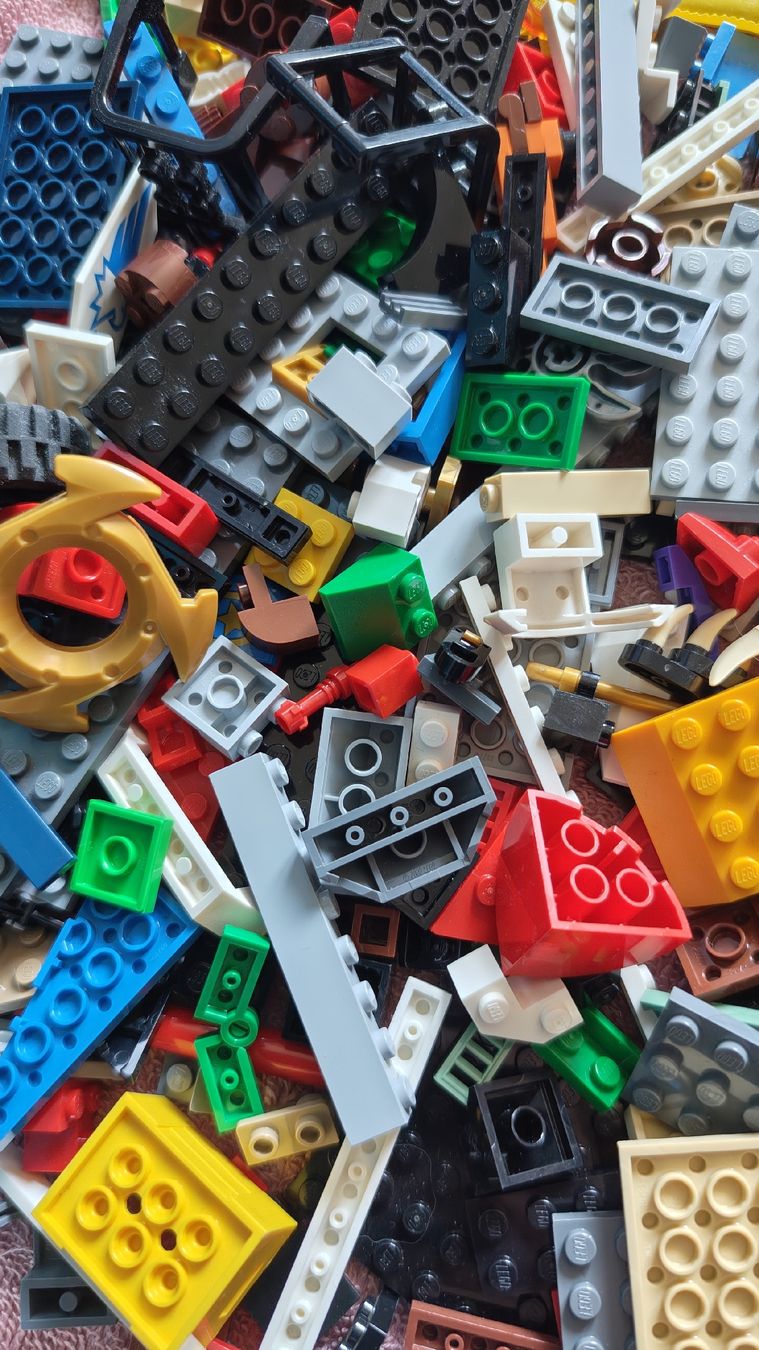 Lego Jouets: Lego Mix ca 1,4 Kilo mit grosser Platte – D'occasion à Effretikon par Superkarin7 5