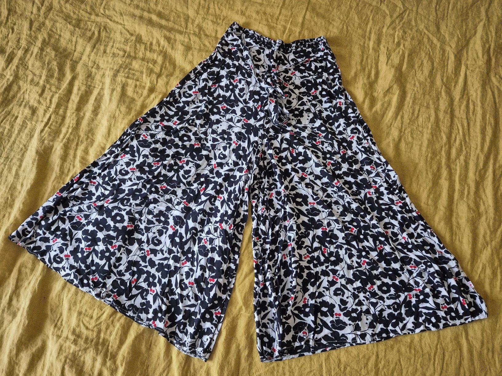 Blutsgeschwister Pantaloni: Culotte M – Usato da Bremgarten b. Bern venduto da jan_6tnr