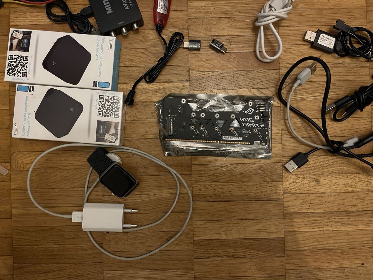 Kabel: lot Assortiment câbles, adaptateurs et chargeurs divers – Gebraucht aus Genève von Yasasa 1
