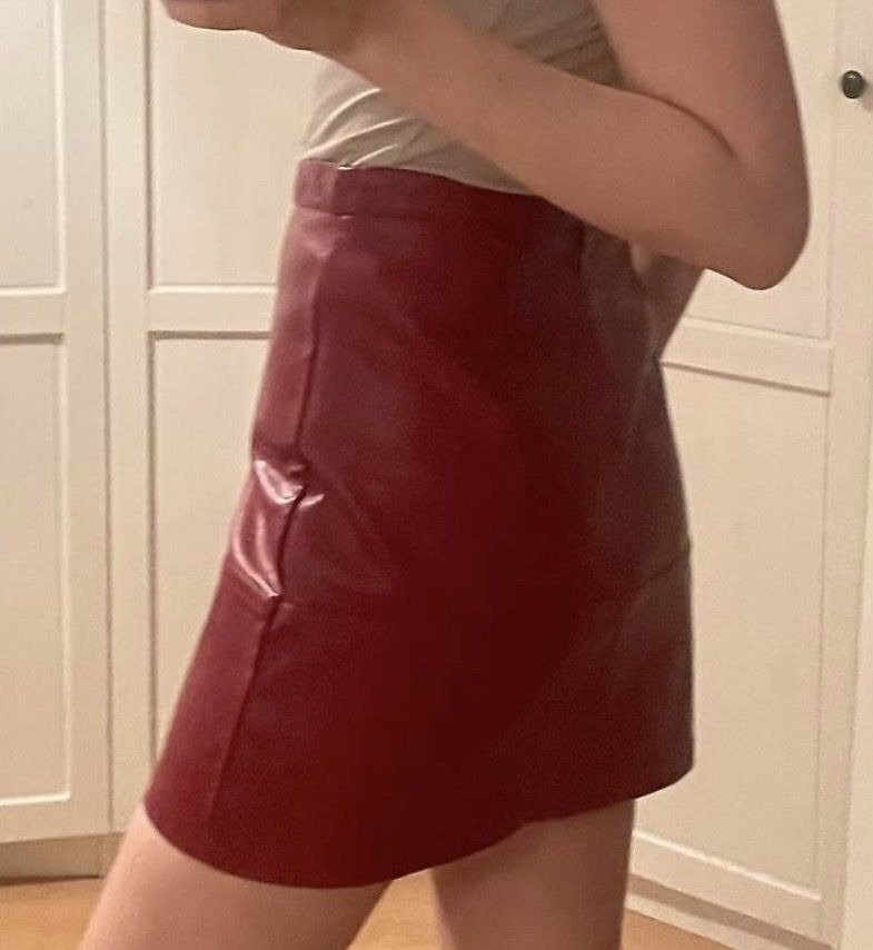 New Look Gonne: Red Mini Skirt, New Look EU 36 – Usato da Bazenheid venduto da hat_96