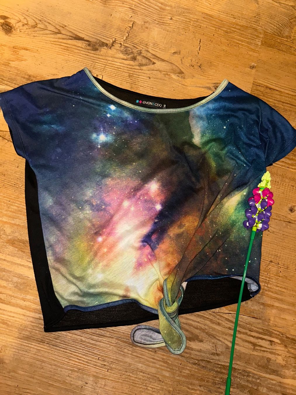 T-shirt: Galaxy T-Shirt Even & Odd XS – Usato da Safenwil venduto da 2hand_aber_wertvoll