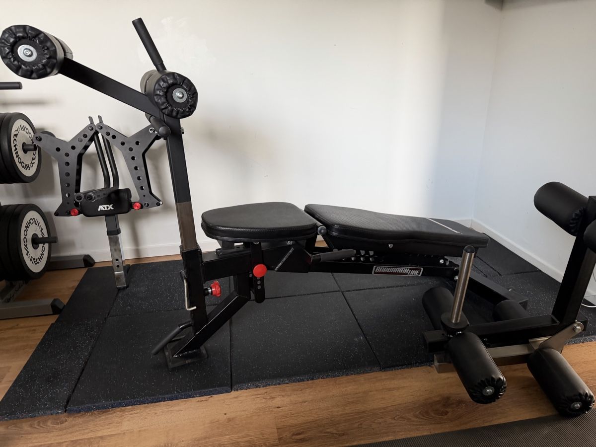 ATX Hometrainer: ATX Barbarian Line Bench mit 3 Attachments – Usato da Weesen venduto da AmdenLodgeOliEschler 1