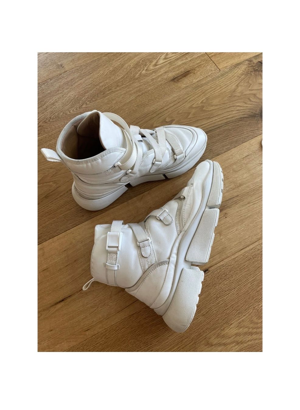 Chloé Damenschuhe: Chloé Sonnie leather trainers – Gebraucht aus Männedorf von fge_tt7h 1