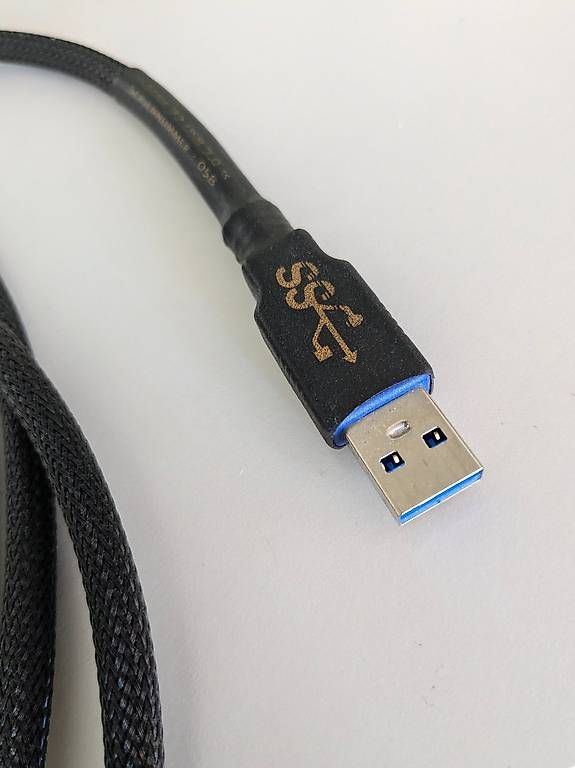 Cavi: Silent Wire 32 Cu USB 3 – Usato da La Chaux-de-Fonds venduto da Tayoo 1