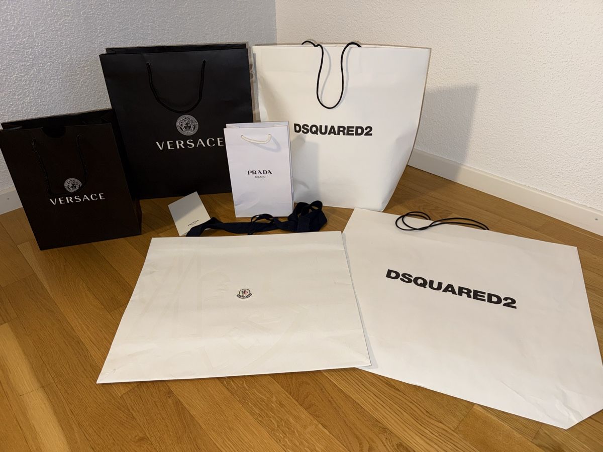 Taschen: Original Designer Papiertaschen, 5 Stk. – Gebraucht aus Rorschacherberg von drdupor
