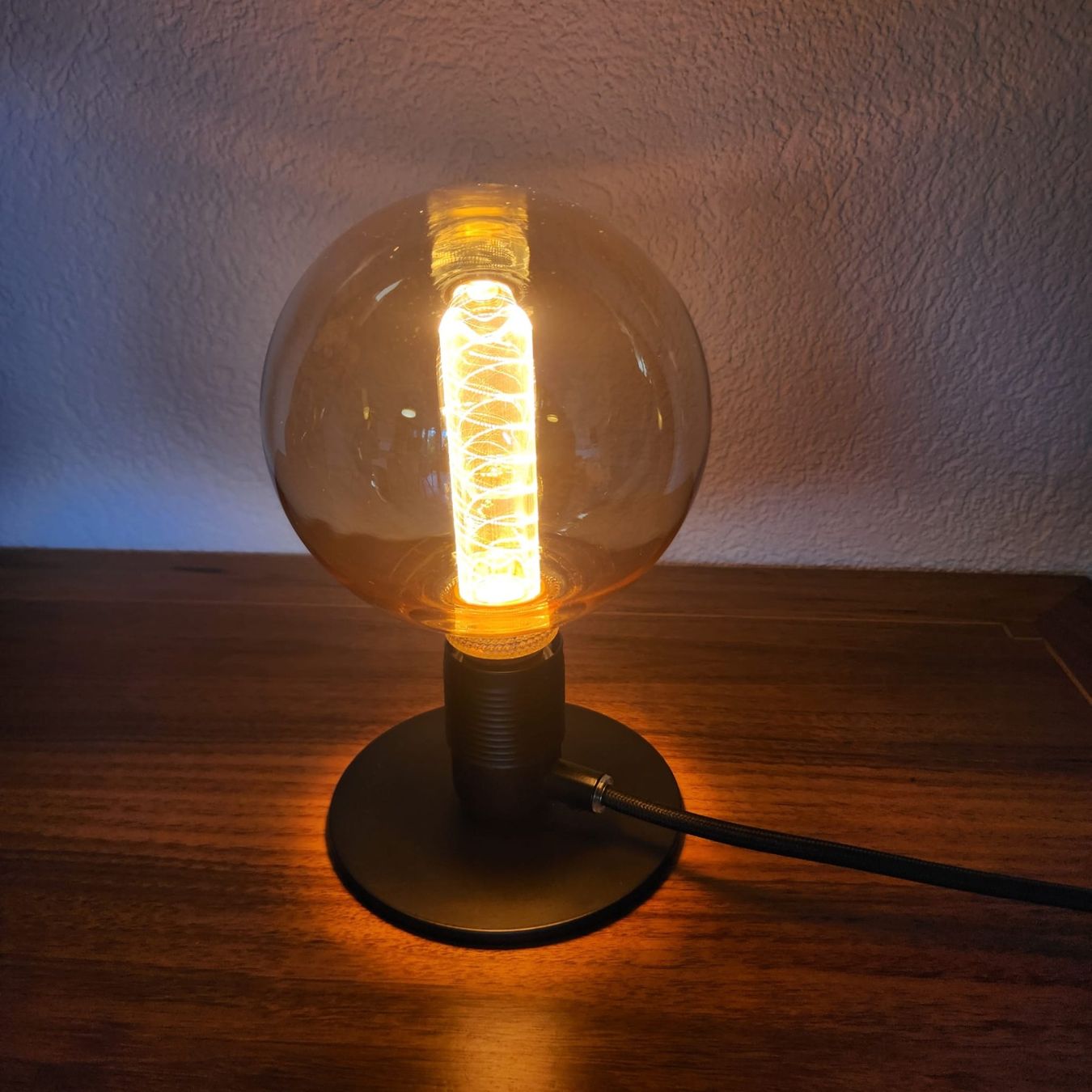 Lampade: Lampe / Tischlampe / Bodenleuchte – Usato da Basel venduto da NatLavanchyPrack 1