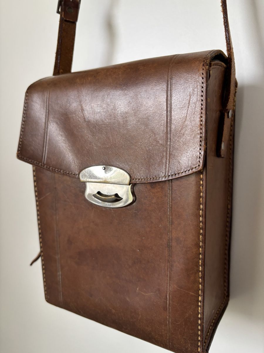 Borse: Vintage Leather Shoulder Bag – Usato da Biel/Bienne venduto da maj_n 1