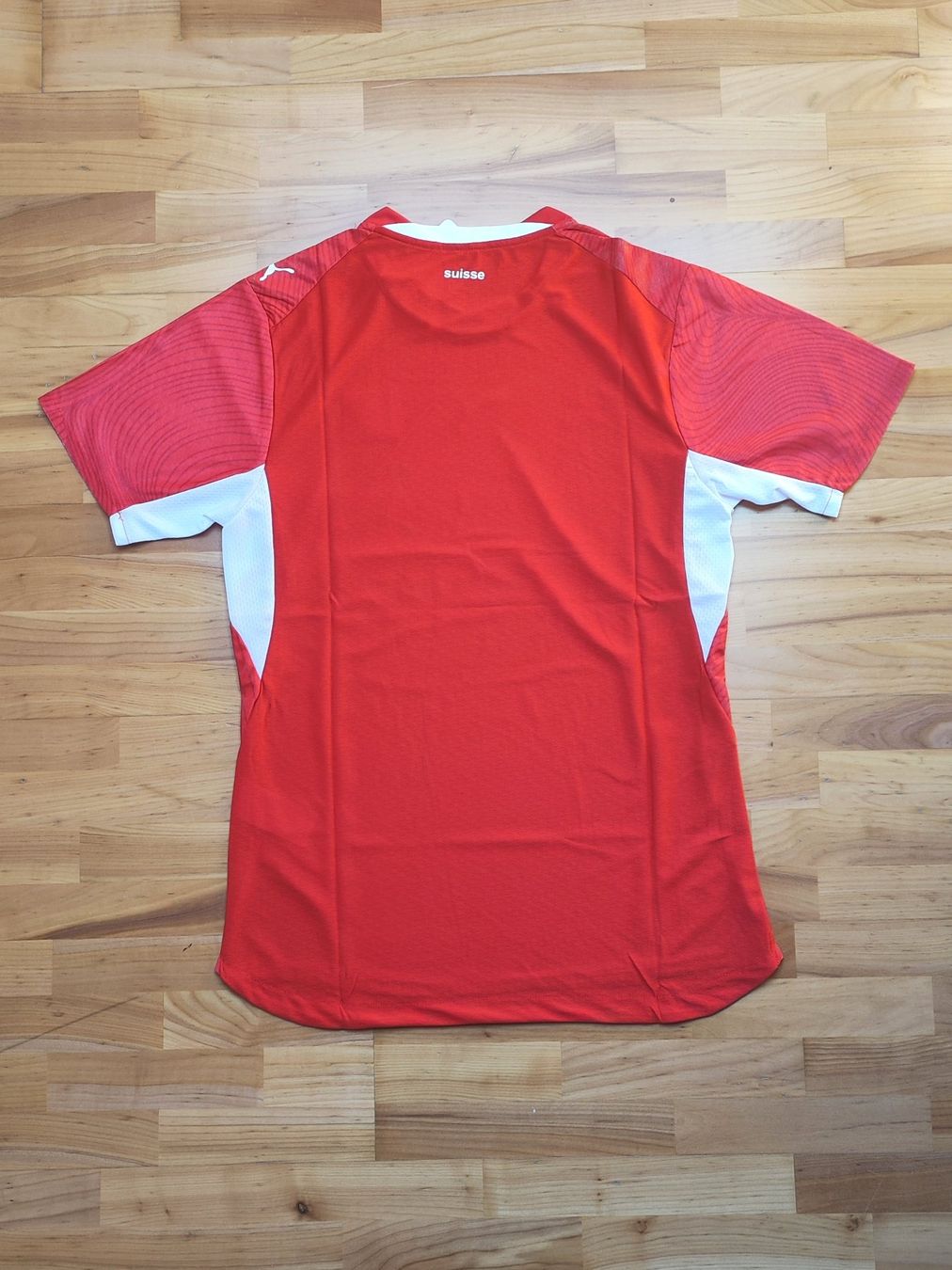 Puma Maillots de corps & Pantalons: Schweiz Heimtrikot 2026 – Neuf (Voir description) à Breitenbach par Lqris 1
