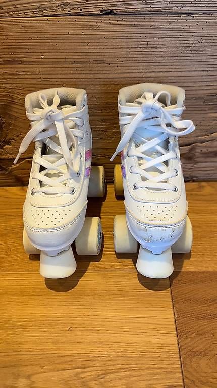 Oxelo Pattini in linea & Pattini a rotelle: Rollschuhe Grösse 32 von OXELO – Usato da Bubikon venduto da Fitdihei 1