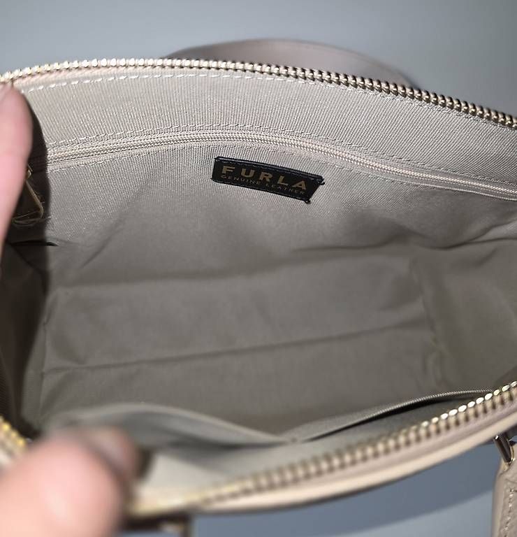 Sacs femmes: Furla "Minerva Mini Satchel" Ledertasche  – D'occasion à St. Gallen par pal_lvs9 3