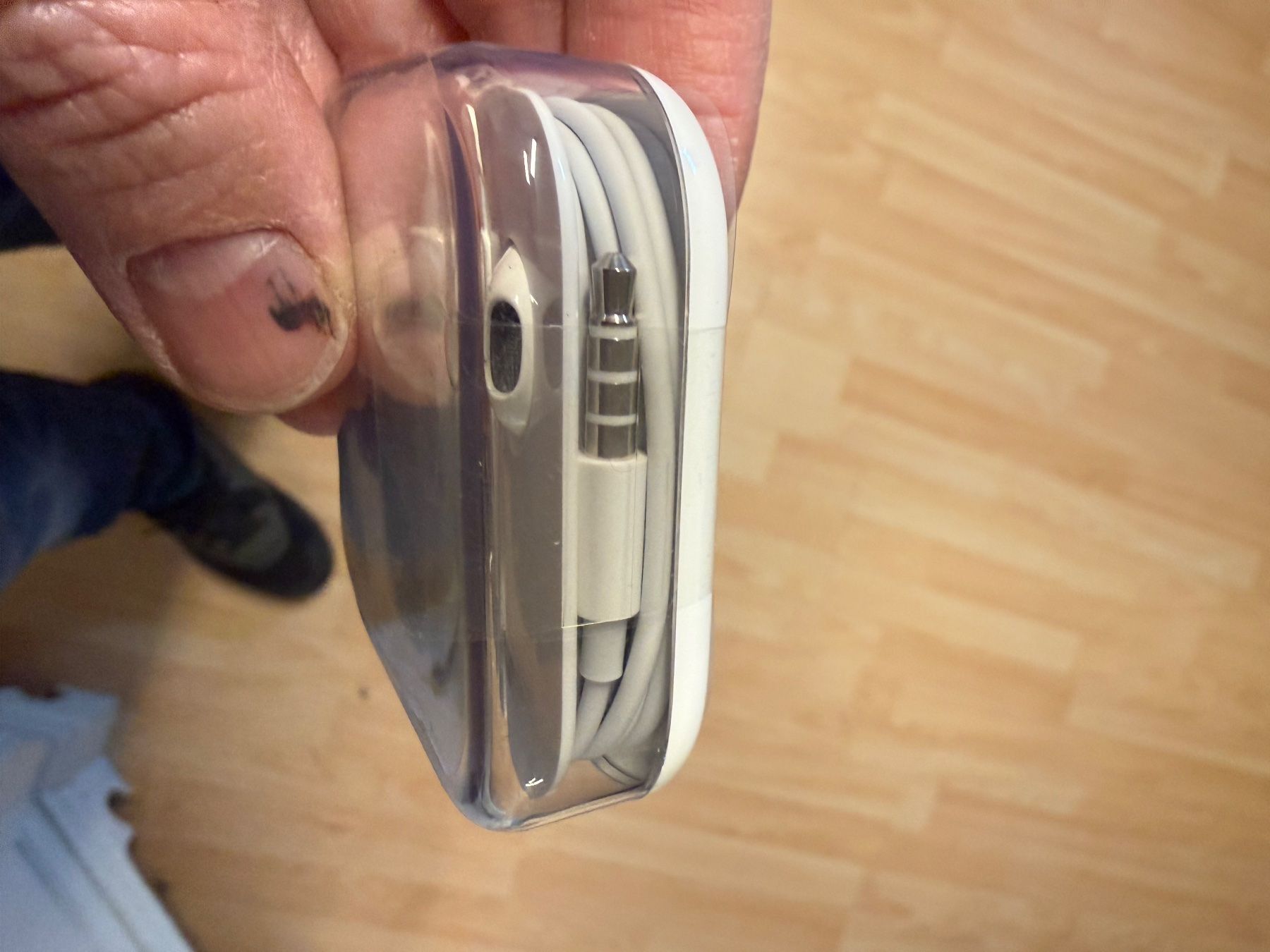 Apple Kopfhörer: Originalverpackte Apple EarPods - Top Zustand! – Neu und originalverpackt aus Widnau von Tityos 2