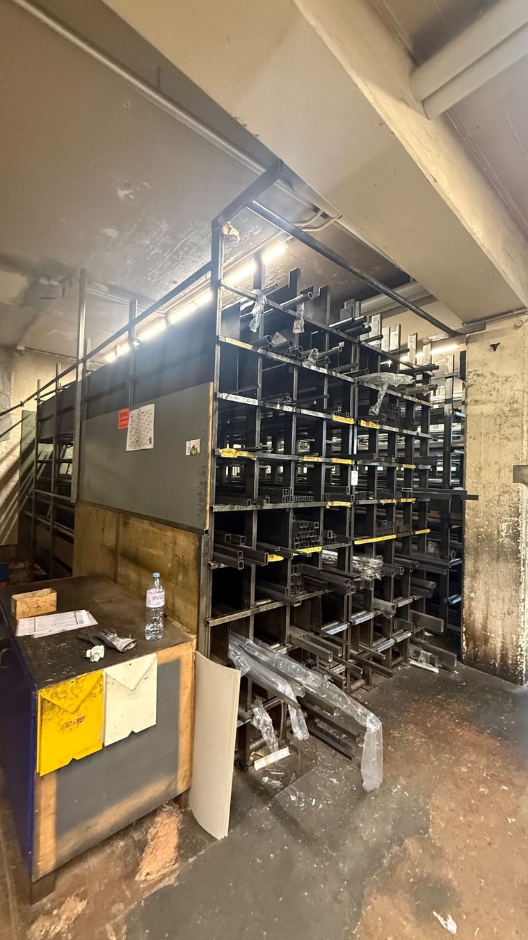 Scaffali: Gestell für Rohmaterial – Usato da Aedermannsdorf venduto da sam_9kng