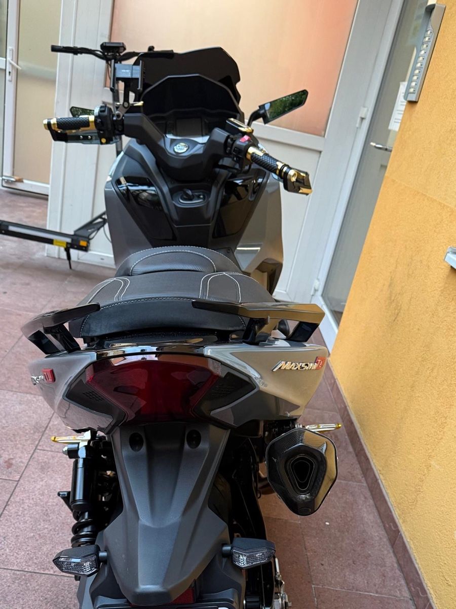 Sym Scooters: Sym maxsym tl508 – D'occasion à Pregassona par Eddy_Jan 2