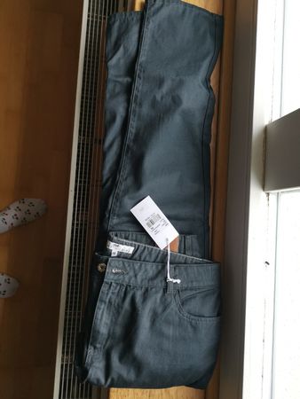 Pantalon femme Saint Hilaire T 46 Neuf