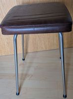 Hocker braun mit Metallgestell